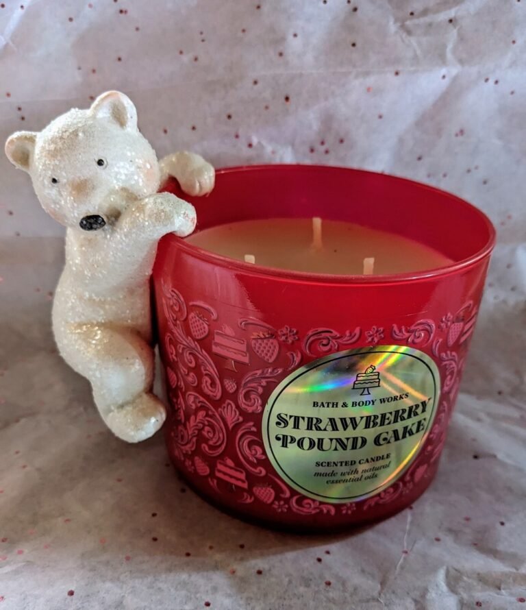 Strawberry Pound Cake Candle - Premium 3-Wick Scented Collection